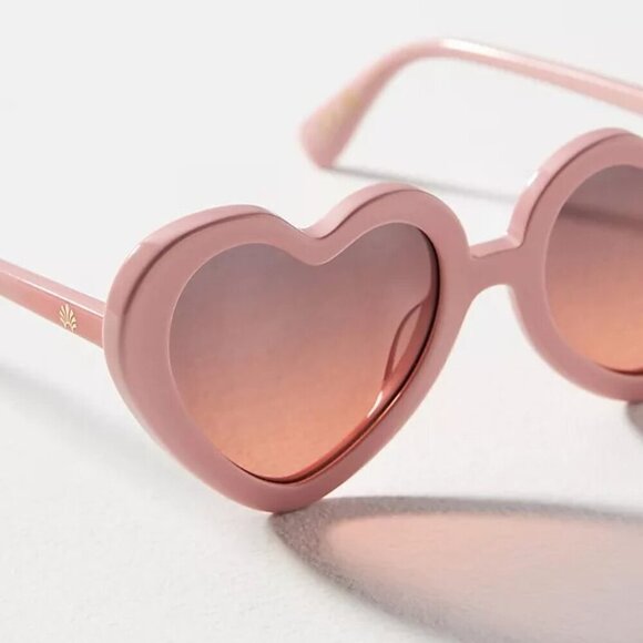 Lele Sadoughi Heart Sunglasses Pink Blush Oversized Gradient Lenses NWOT - Picture 5 of 16